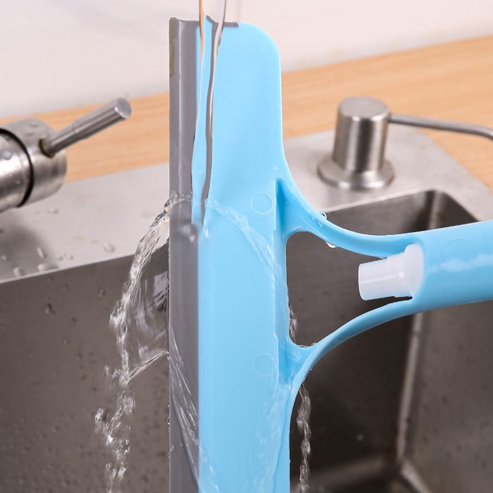 ClearSweep™ – 3-in-1 Window & Glass Cleaning Squeegee